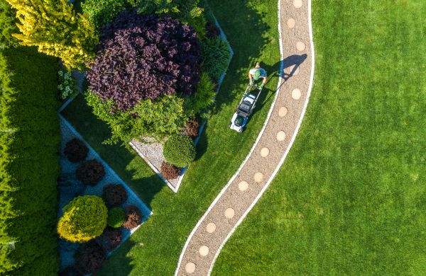 Cost of Mowing And Landscaping in Draper
