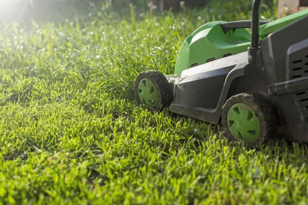 Cost of Residential Lawn Maintenance in Draper