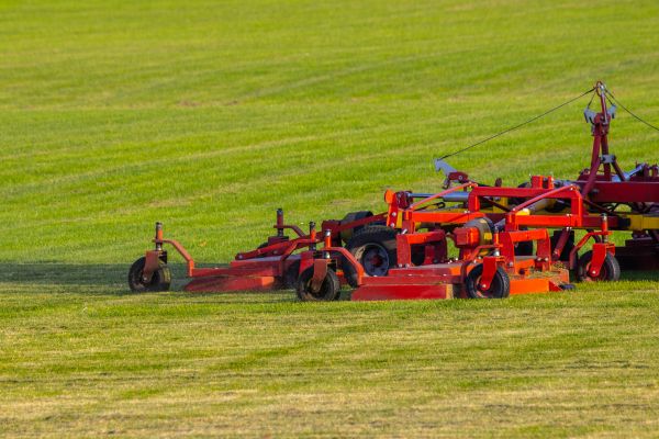 Cost of Industrial Lawn Service in Draper